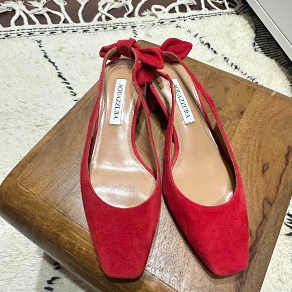 NEW AQUAZZURA Very Bow Tie Sling 35 sz 37 US 7
$795 - Picture 5 of 7